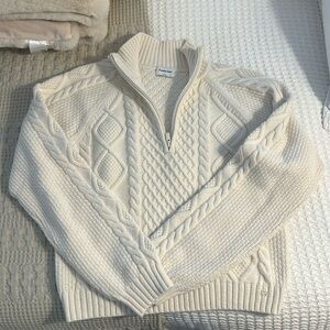 Aritzia Sunday best quarter zip cream sweater size small euc